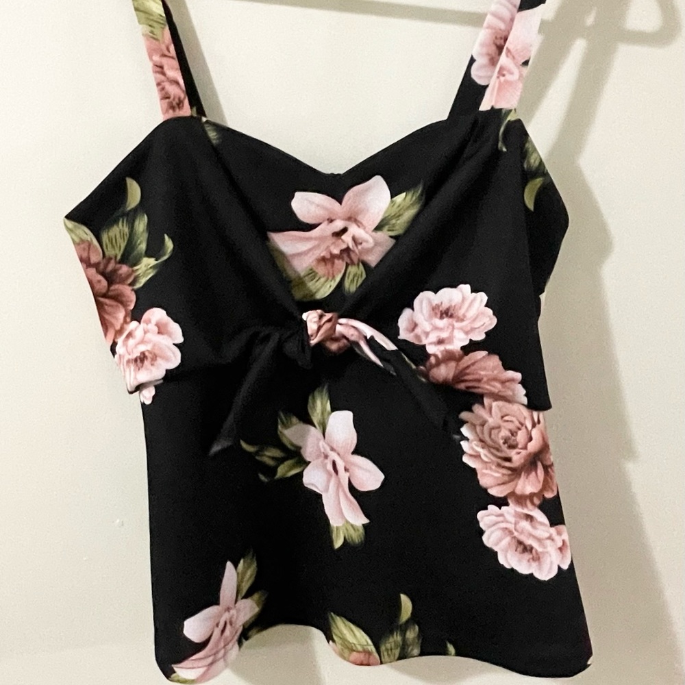 Grace Karin summer floral top.